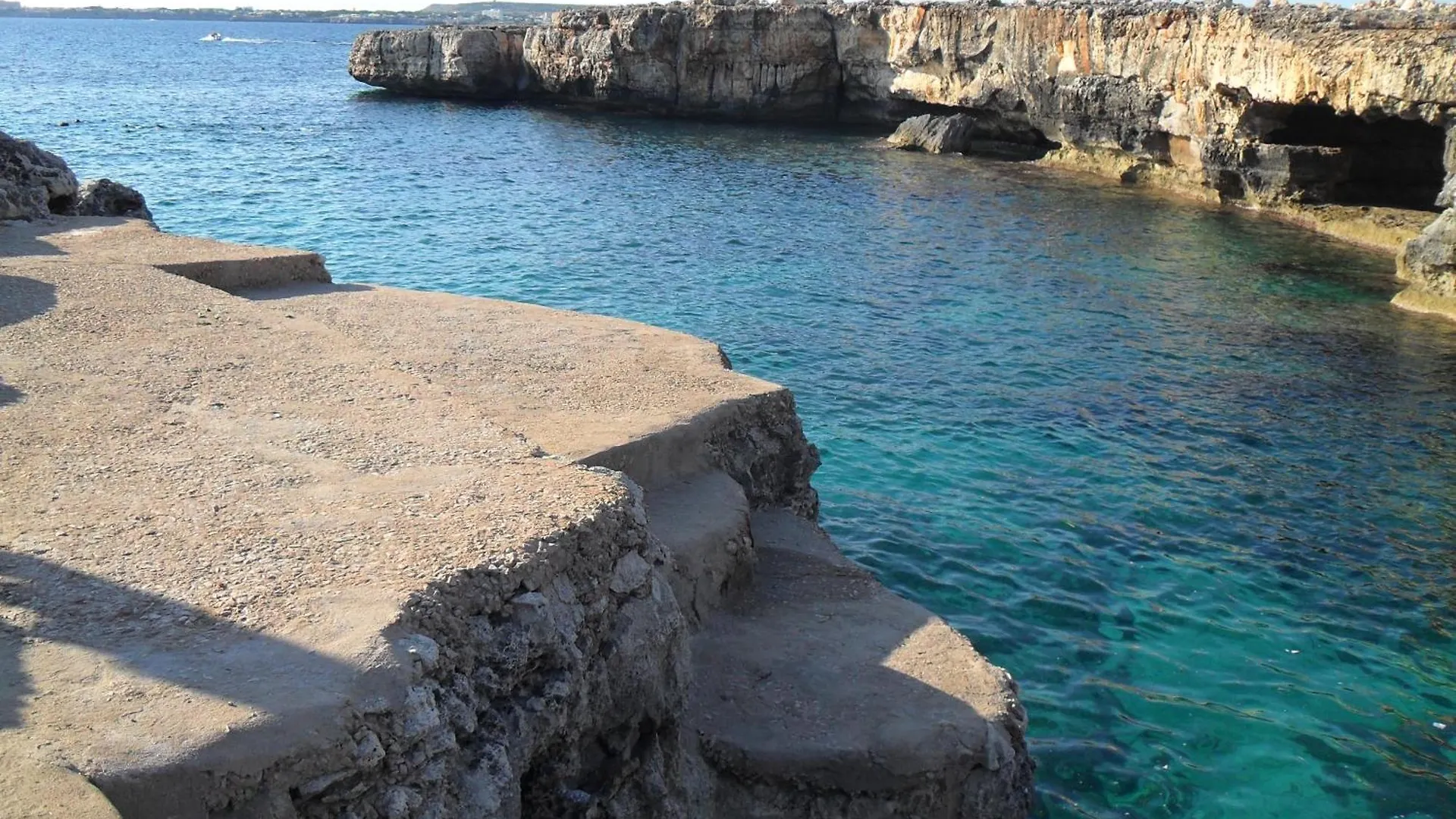 Dom wakacyjny Apartchalet Villas Elvira. Villa E Son Carrio