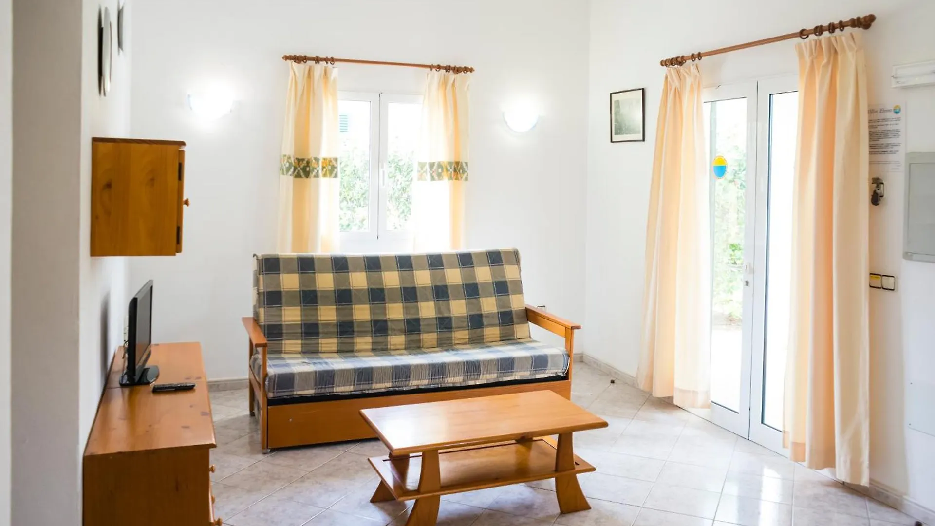 Apartchalet Villas Elvira. Villa E Son Carrio  Dom wakacyjny