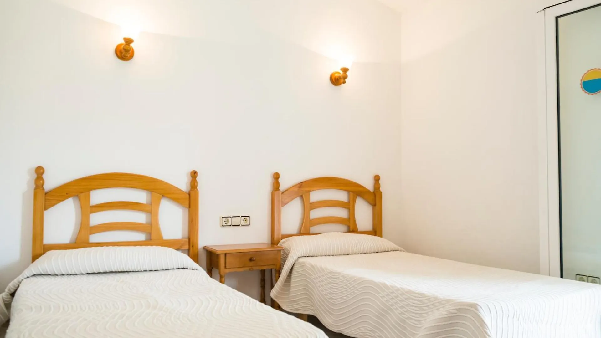 Apartchalet Villas Elvira. Villa E Son Carrio