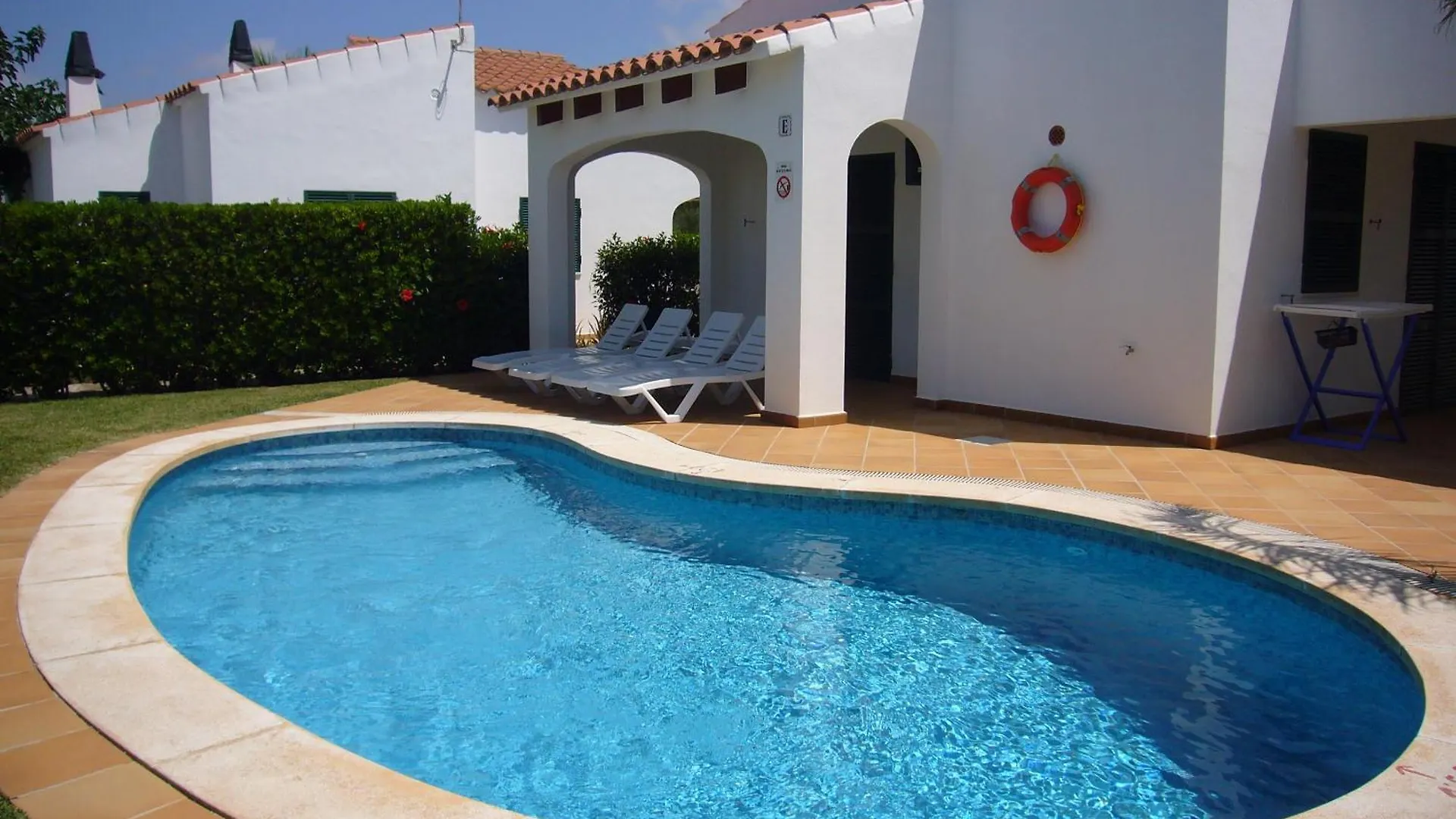 Apartchalet Villas Elvira. Villa E Son Carrio  0*, Son Carrio (Menorca)